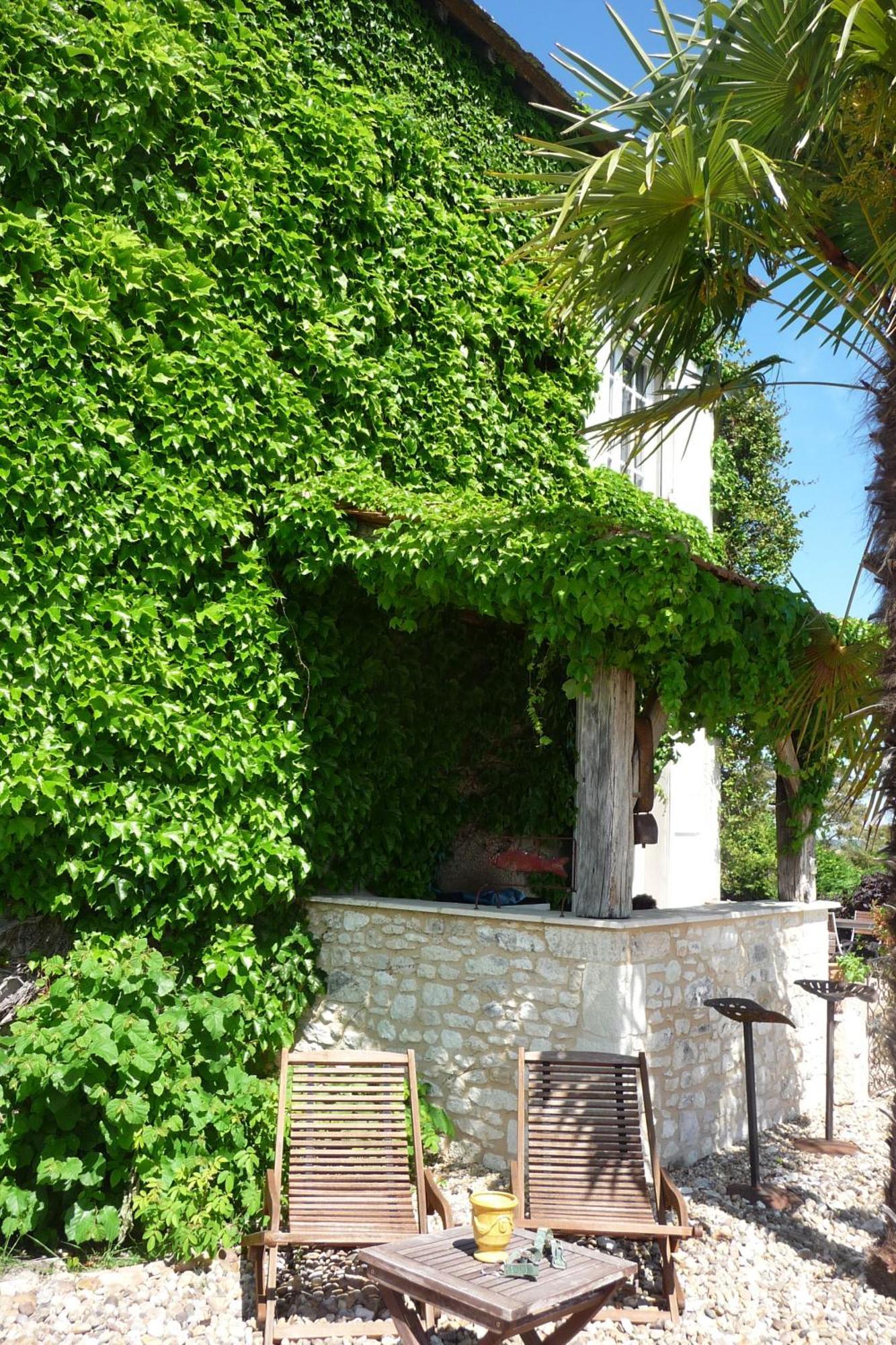 Bed and Breakfast Domaine De La Queyssie Saussignac Exterior foto