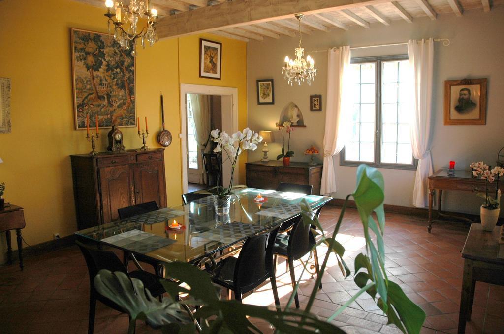 Bed and Breakfast Domaine De La Queyssie Saussignac Exterior foto