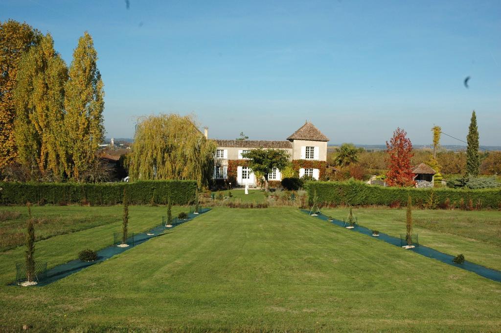 Bed and Breakfast Domaine De La Queyssie Saussignac Exterior foto